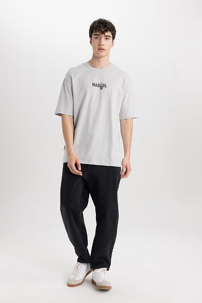 DeFacto Marvel Logo Only Comfort Fit Crew Neck Short Sleeve T-Shirt B5507Ax24Sp