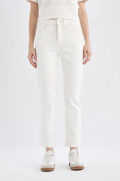 DeFacto Mary Vintage Straight Fit, hohe Taille, knöchellang, weiße Jeanshose C1318ax24sm