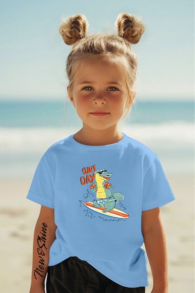New Shine 1 tricou este un cadou pentru achiziții de 6 și mai sus în coș - Tricou pentru copii oversize cu imprimeu Surf Day Dinosaur