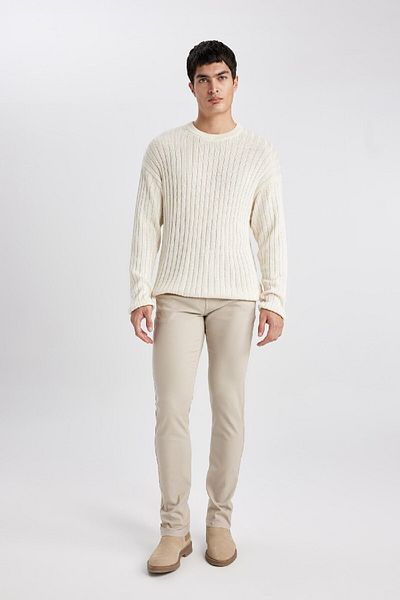 DeFacto Relax Fit Basic Plain Strickpullover mit Rundhalsausschnitt B9723ax24sp