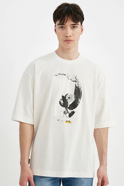 DeFacto Locker geschnittenes, bedrucktes T-Shirt mit Rundhalsausschnitt und kurzen Ärmeln C1869AX24SM