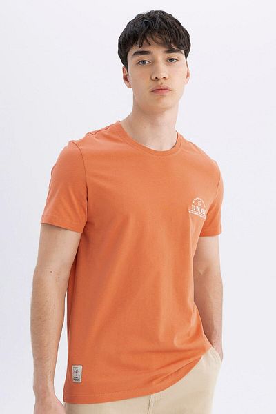 DeFacto Koszulka z krótkim rękawem i okrągłym dekoltem Slim Fit Slim Fit C3945Ax24Sm