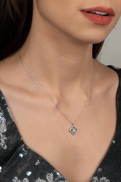 Swarovski Union Zirconia Kadın Kare Pırlanta Montür Gümüş Kolye