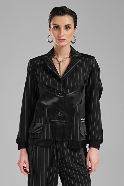 tw3 Γυναικείο μπλέιζερ από σατέν ύφασμα και λεπτομερές σχέδιο με ριγέ ύφασμα