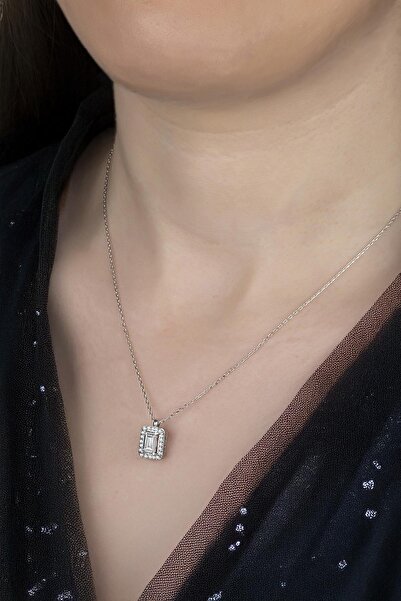 Swarovski Union Zirconia Kadın Dikdörtgen Gümüş Kolye