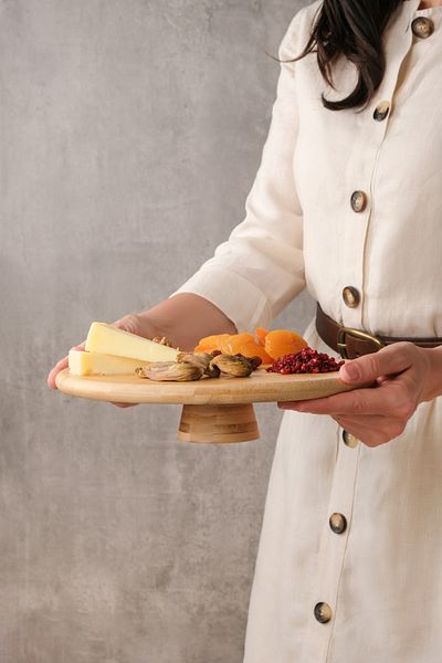 AVANTAGE HOME Bamboo Footed Serving Plate - Fruit Cookies and Pastry Dessert Presentation 28X6 cm