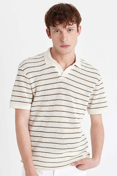 DeFacto Gestreiftes Strick-Kurzarm-Poloshirt mit normaler Passform C4150AX24SM