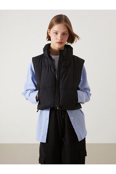 LC Waikiki Stand Collar Straight Crop Women's Puffer Vest