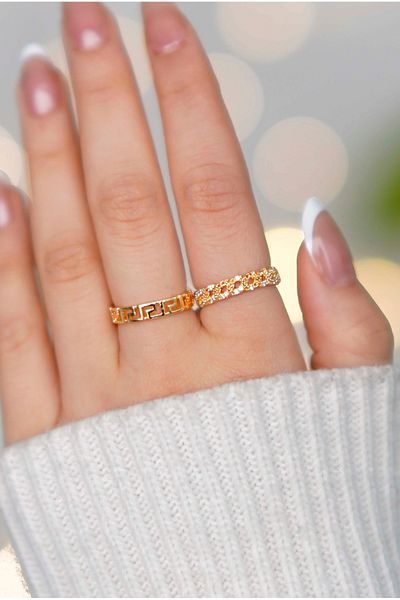 The Collection Set of 2 Zircon Stone Chain and Maze Gold Adjustable Women's Rings (2 Rings)