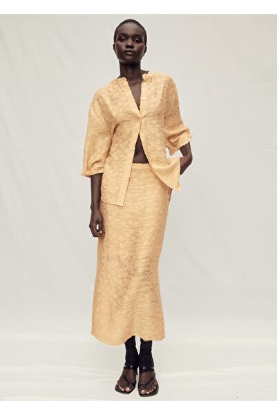 MANGO Woman Geniş kesim dokuma gömlek