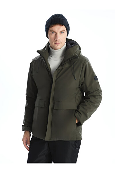 LC Waikiki معطف رجالي بغطاء للرأس ذو قصة قياسية