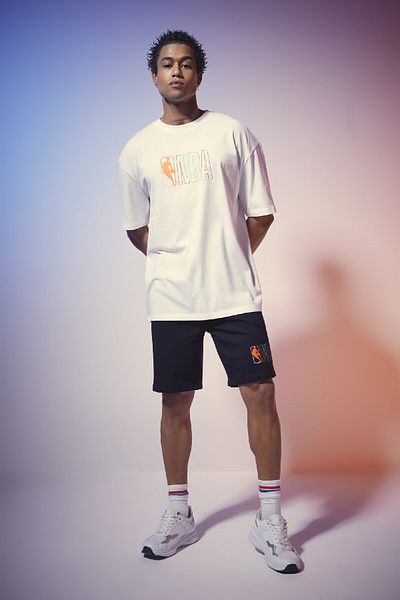 DeFacto Μπλουζάκι NBA Wordmark Oversize - Crew λαιμόκοψη, κοντό μανίκι, φαρδιά εφαρμογή A1891ax24sm