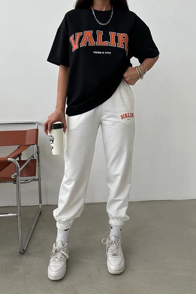 CLAYES Μαύρο μπλουζάκι Valiri + Λευκή φόρμα + Jogger + Oversize Cycling Yak Suit