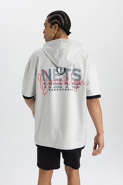DeFacto Fit Nba Brooklyn Nets Oversize Φαρδιά Εφαρμογή Μπλουζάκι με κουκούλα κοντομάνικο B9898ax24sm