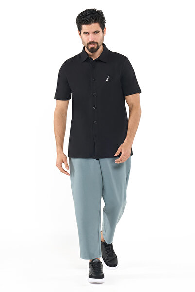 Nautica Men's Black Short Sleeve Button-Up Shirt – Cotton and Elastane Classic Breathable Wear All-Day Fit