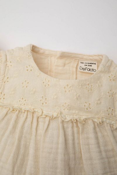 DeFacto Ärmelloses Musselinkleid für Babys (Mädchen) C4494A524SM