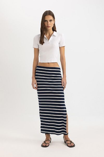 DeFacto Gestreifter Midirock mit geripptem Camisole und normaler Taille A9418AX24SM