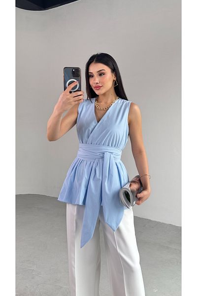 Cappmoda BLZ-06277 Μπλούζα με λαιμόκοψη με λαιμόκοψη με φιόγκο με μπλε μέση
