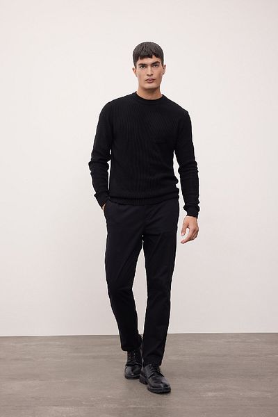 DeFacto Schwarzer Strickpullover aus Baumwolle mit Rundhalsausschnitt und normaler Passform, 25 Karat 801004245