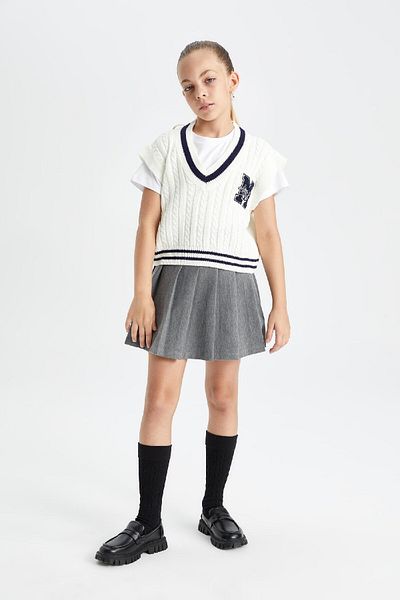DeFacto Girl's Standard Fit V-Neck School Knitwear Sweater C6933A824Au