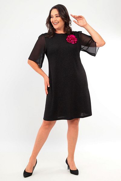 Metpoint Plus Size Short Sleeve Glitter and Rose Shaped Black Dress with Brooch Detail