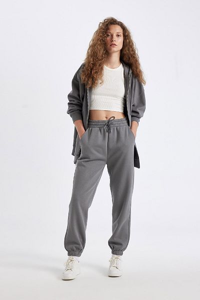 DeFacto Wide Cut Hooded Kangaroo Pocket Sweatshirt - Zippered V4233Az24Wn