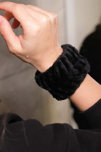 Jack Ferrero Plush Makeup Spa Wristband with Sleeves