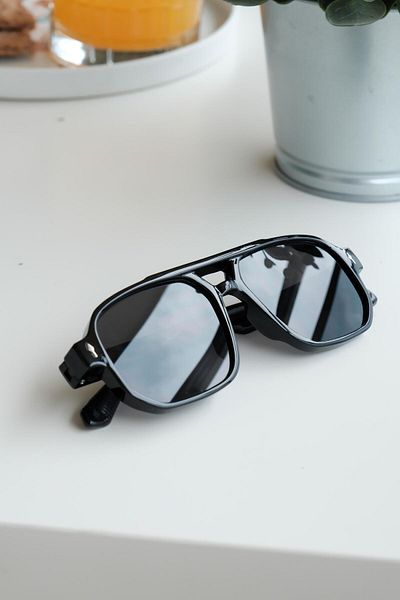 WATCHOFROYAL Royal Eyewear Re1009 Black Sunglasses