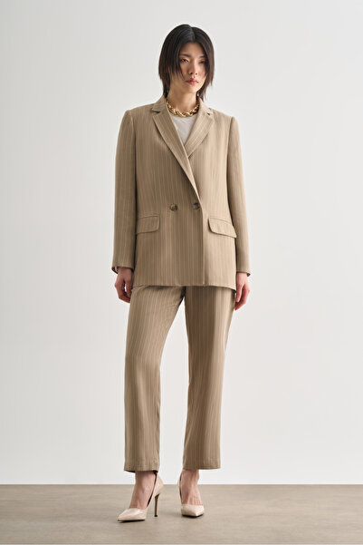 Mizalle Bej Rengi İnce Çizgili Anvelop Blazer Ceket