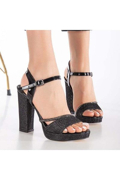 ADA MODA Heeled sandals