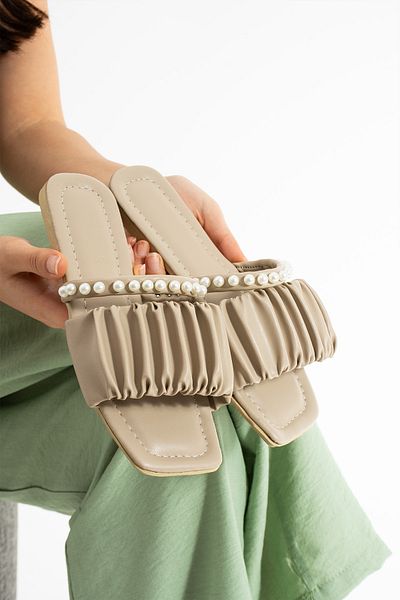 Moda Devrin Mink Gathered Pearled Women's Slippers