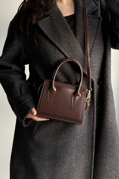 LEONAS Small Size Feminist Hand and Shoulder Bag Faye Bitter Brown