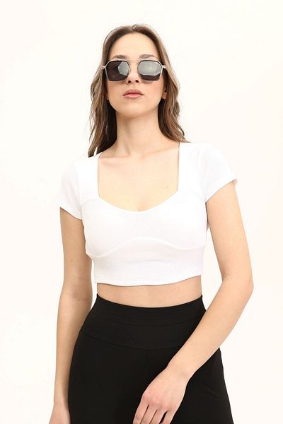 KİM Kİ O Γυναικείο Crop Top σε λευκό χρώμα με λεπτομέρεια μπροστά