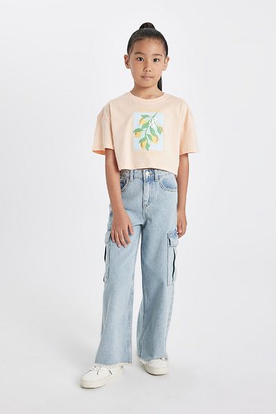 DeFacto Girl - Crop Crew Neck Printed T-Shirt D0869A824HS