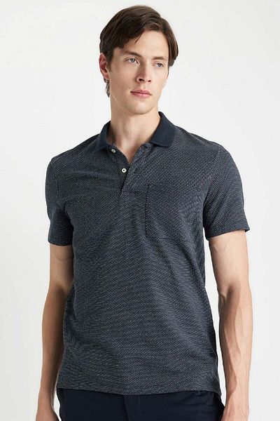 DeFacto Slim Fit Dar Kesim Basic Düz Kurzarm-T-Shirt mit Polokragen D0031ax24sm