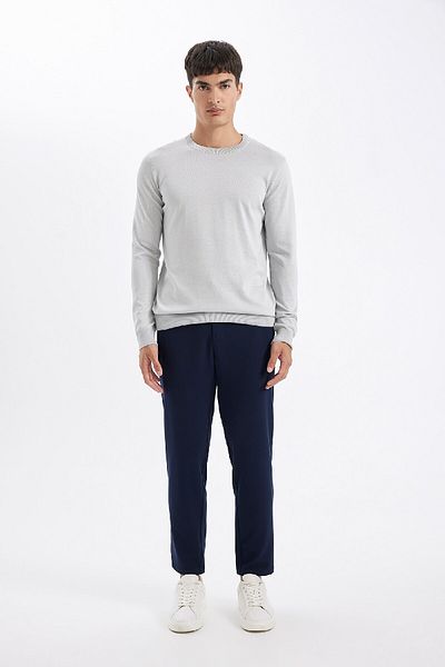 DeFacto Standard Fit Regular Cut Crew Neck Basic Plain Knitwear Bequemer Pullover A5268ax24au