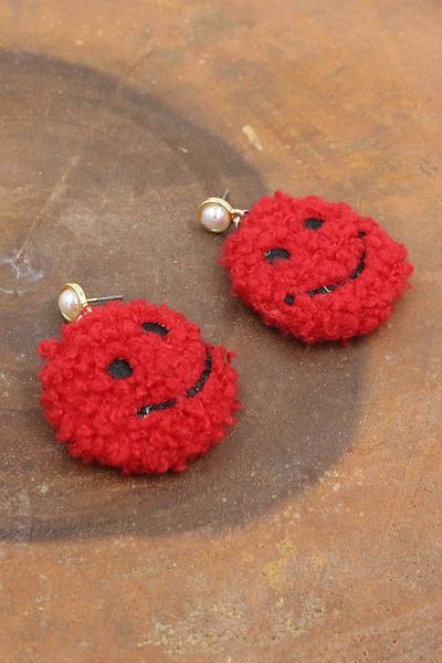 Chantaky 037 800 Smiling Face Plush Earrings