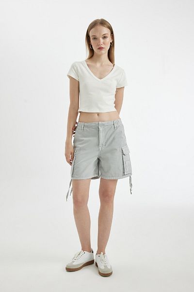 DeFacto Gabardine-Shorts mit kurzem Bein – Regular Fit, normale Taille D1006AX24SM