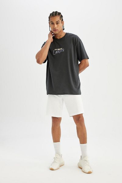 DeFacto DeFactoFit NBA Los Angeles Lakers - T-Shirt mit kastigem Schnitt und Rundhalsausschnitt C4160AX24HS