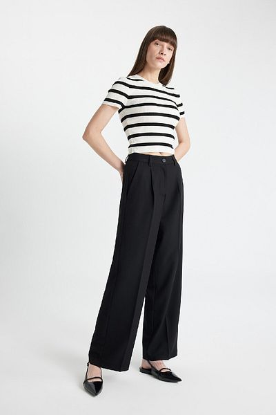 DeFacto Crop Crew Neck Striped Short Sleeve Knitwear Sweater C8743Ax24Au