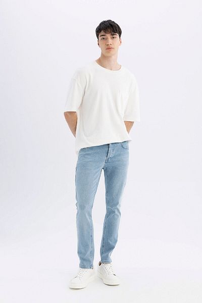 DeFacto Pedro Slim Fit Jeans - Normale Leibhöhe, schmales Bein D2209AX24SM