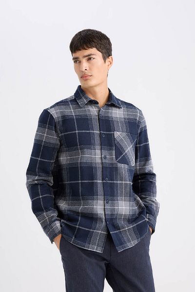 DeFacto Langarmshirt aus kariertem Flanell mit normaler Passform D2337ax24wn