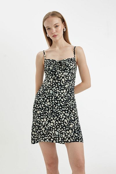 DeFacto Gemustertes Marokko-Minikleid mit V-Ausschnitt – Träger D2751ax24sm