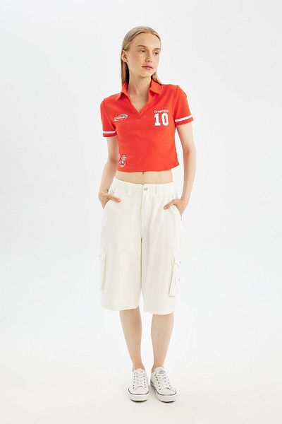 DeFacto Bedrucktes geripptes Polo-Shirt mit kurzem Arm D1419AX24SM