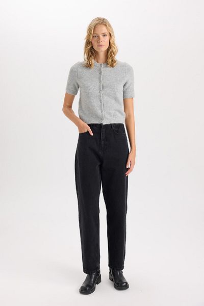 DeFacto Crew Neck Short Sleeve Knitwear Cardigan - Regular Fit D3526Ax24Wn