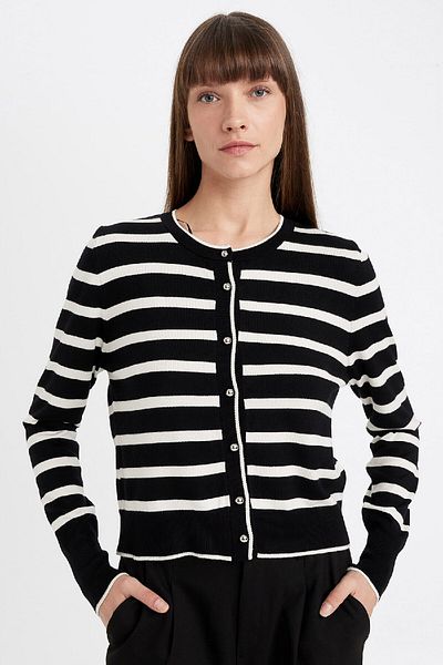 DeFacto Regular Fit Striped Crew Neck Buttoned Knitwear Cardigan 3149150