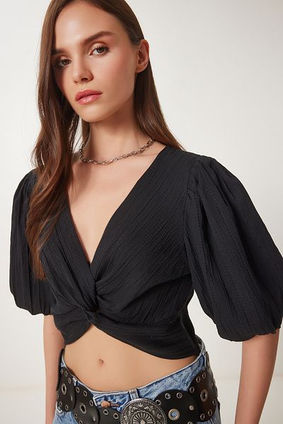 Happiness İstanbul Women's Black Balloon Sleeve Crop Woven Blouse Rg00052
