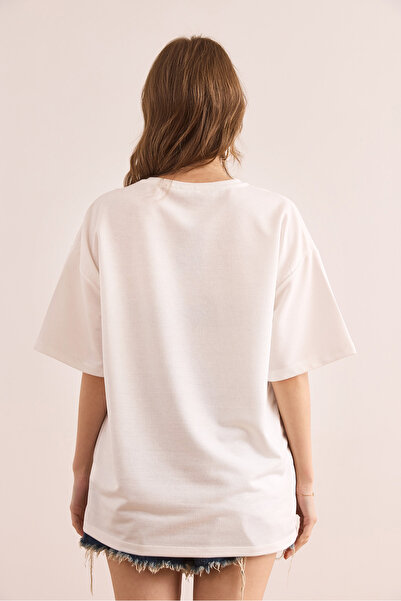 Olalook Női cseresznyefehér hímzésű, kényelmes szabású 2 szálas póló TSH- 19000870