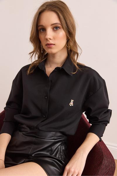Olalook Dámská černá košile s vyšívaným medvídkem na knoflíky GML- 19001287