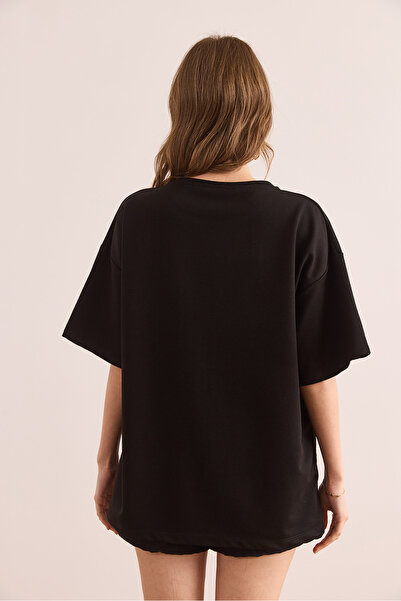 Olalook Woman a Crowd Thread with a Paper-Tshirt Comfortable